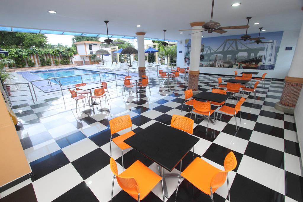 Hotel Genova Centro บาร์รังกีญา ภายนอก รูปภาพ
