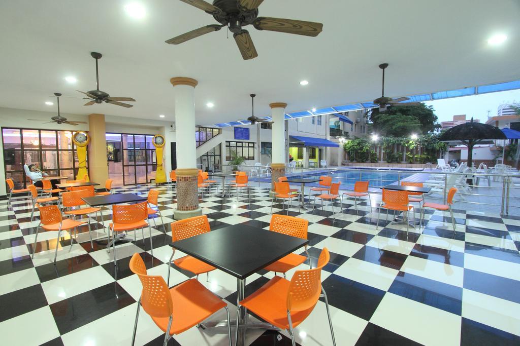 Hotel Genova Centro บาร์รังกีญา ภายนอก รูปภาพ
